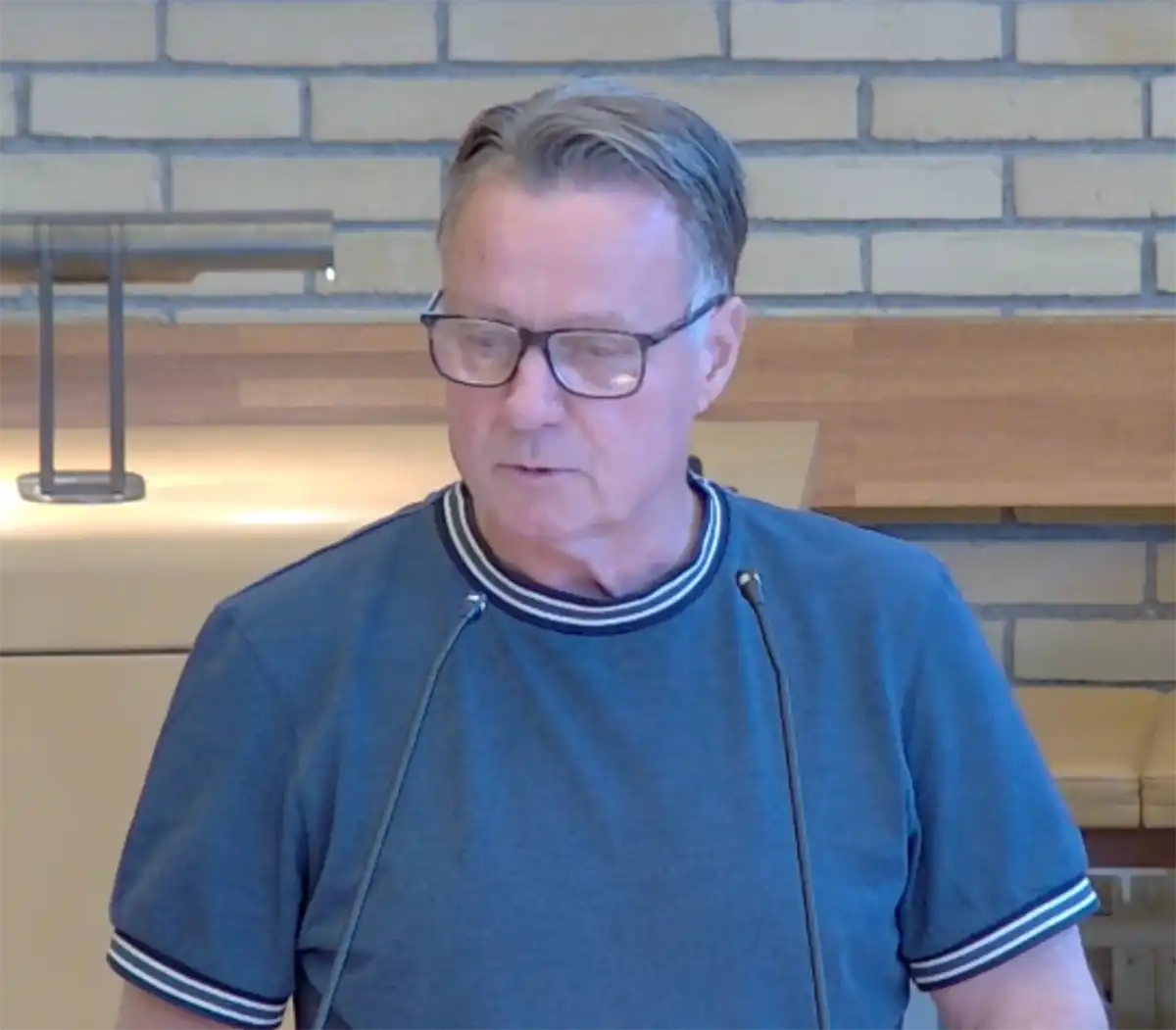  Tom Vang Knudsen er kendt for at være uformel - også selvom situationen kræver noget andet.